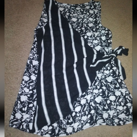 Bobeau sleeveless side tie blouse - Picture 1 of 3
